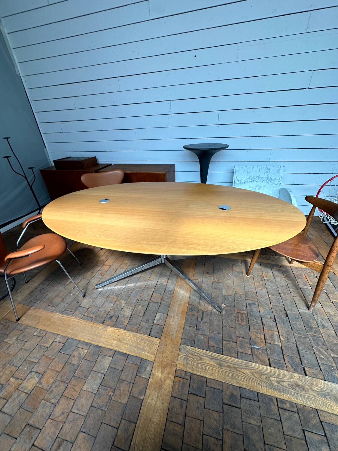 Florence Knoll Oval Desk Table for Knoll International circa 1980