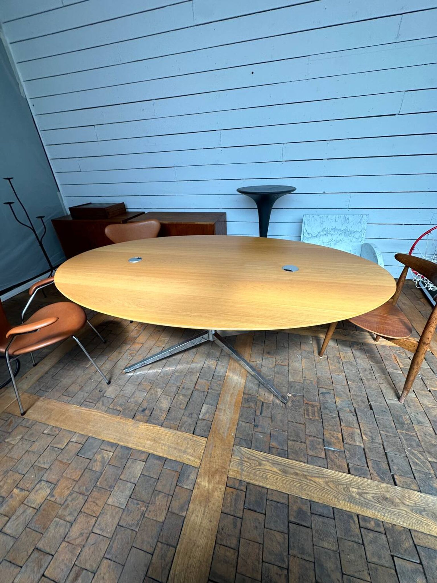 Florence Knoll Oval Desk Table for Knoll International circa 1980
