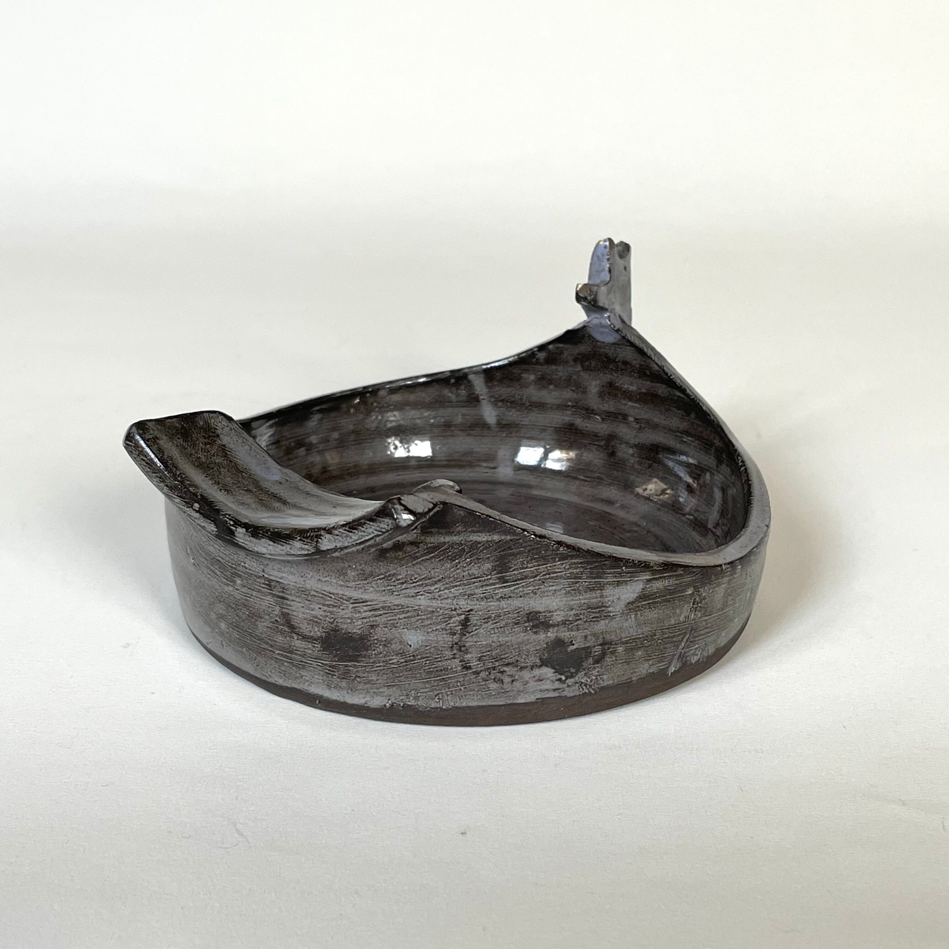 Vide-poche cendrier zoomorphe en céramique, circa 1960