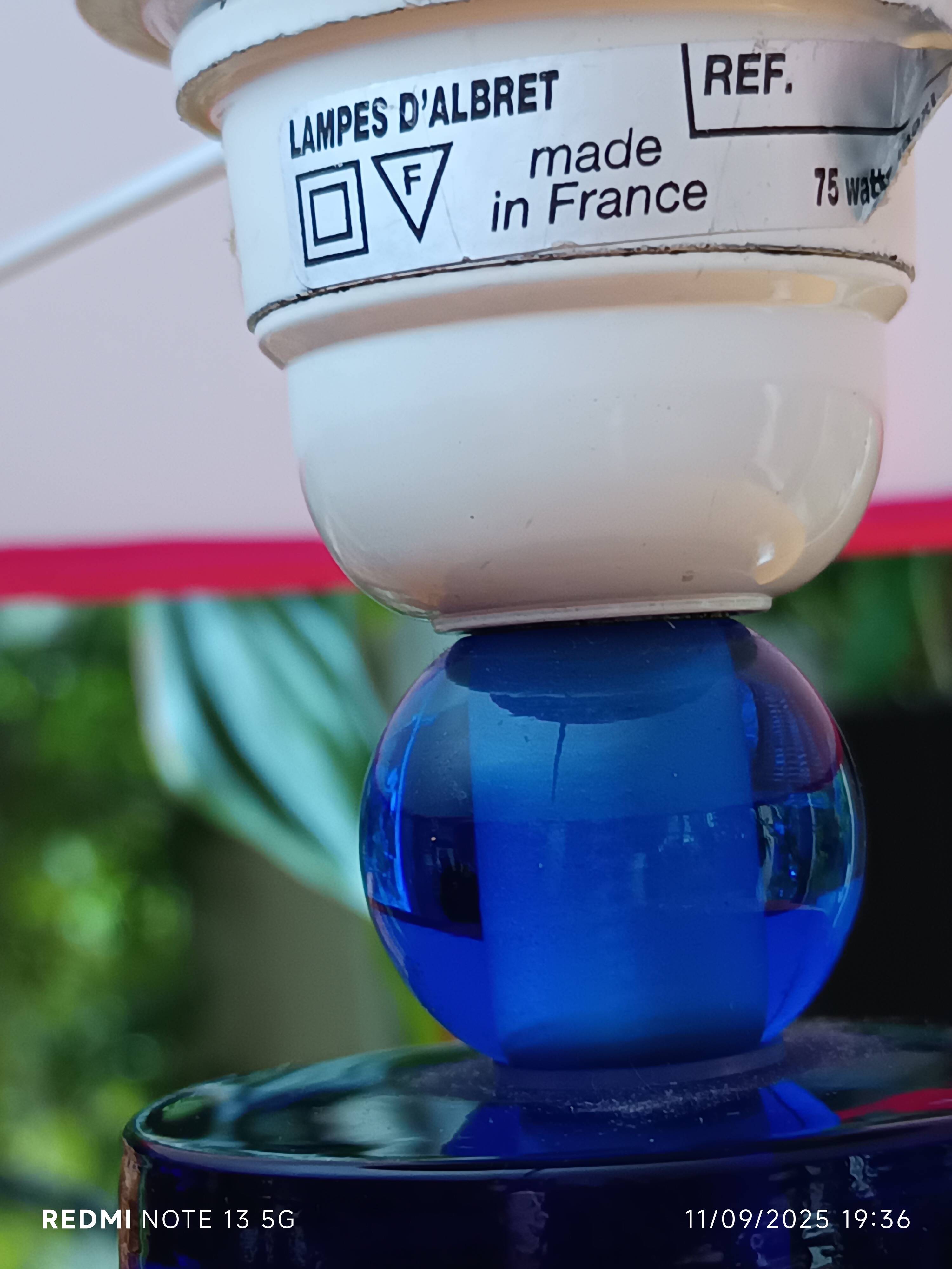 Albret lamp in colored ceramic, pebble shape, 1990