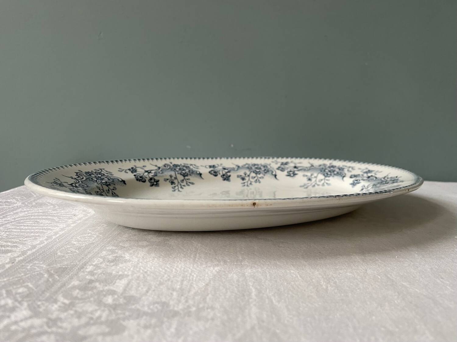 Oval dish 1900 “Réaumur” earthenware from Lunéville