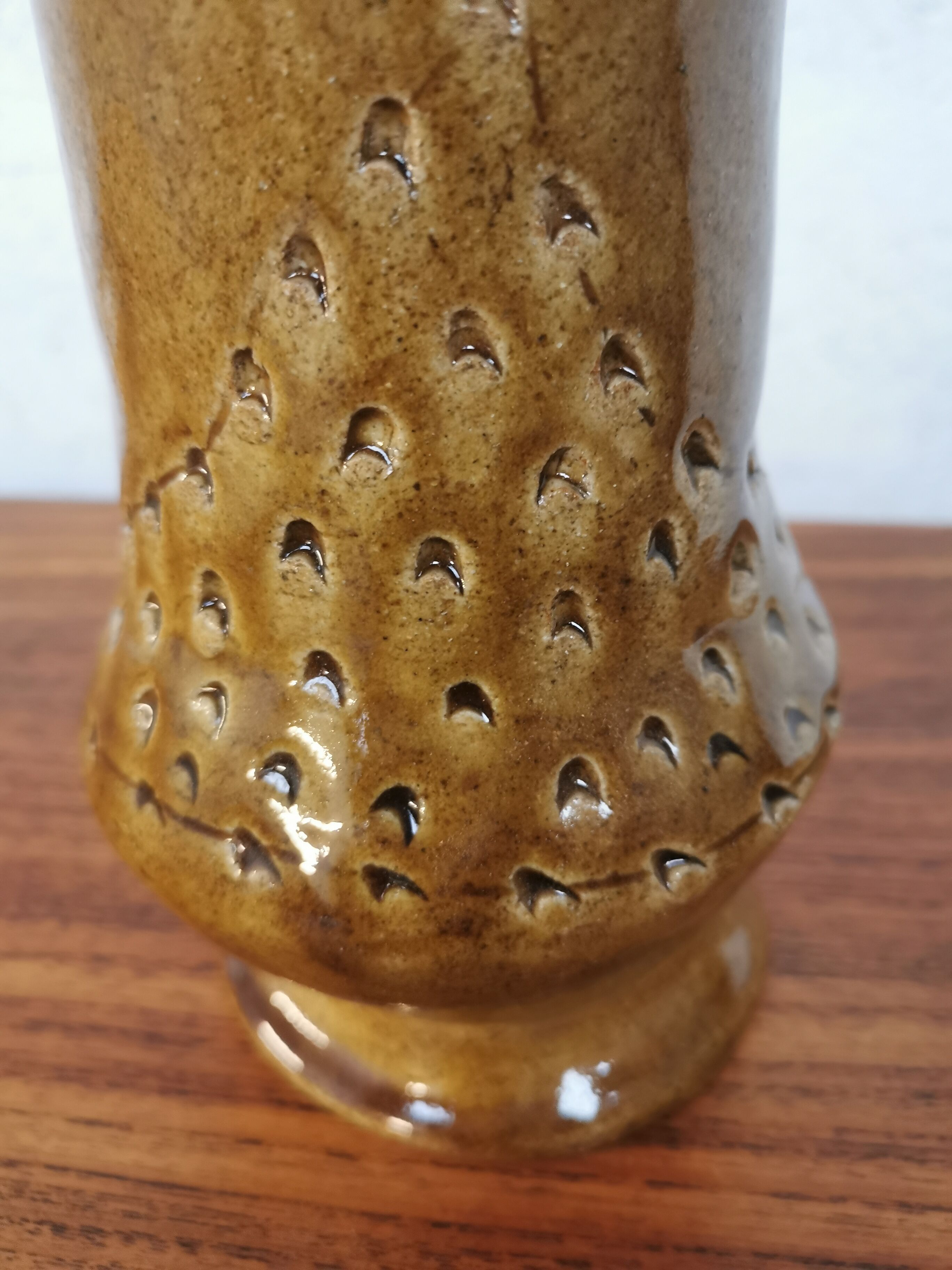 Zoomorphic 'owl' ceramic vase