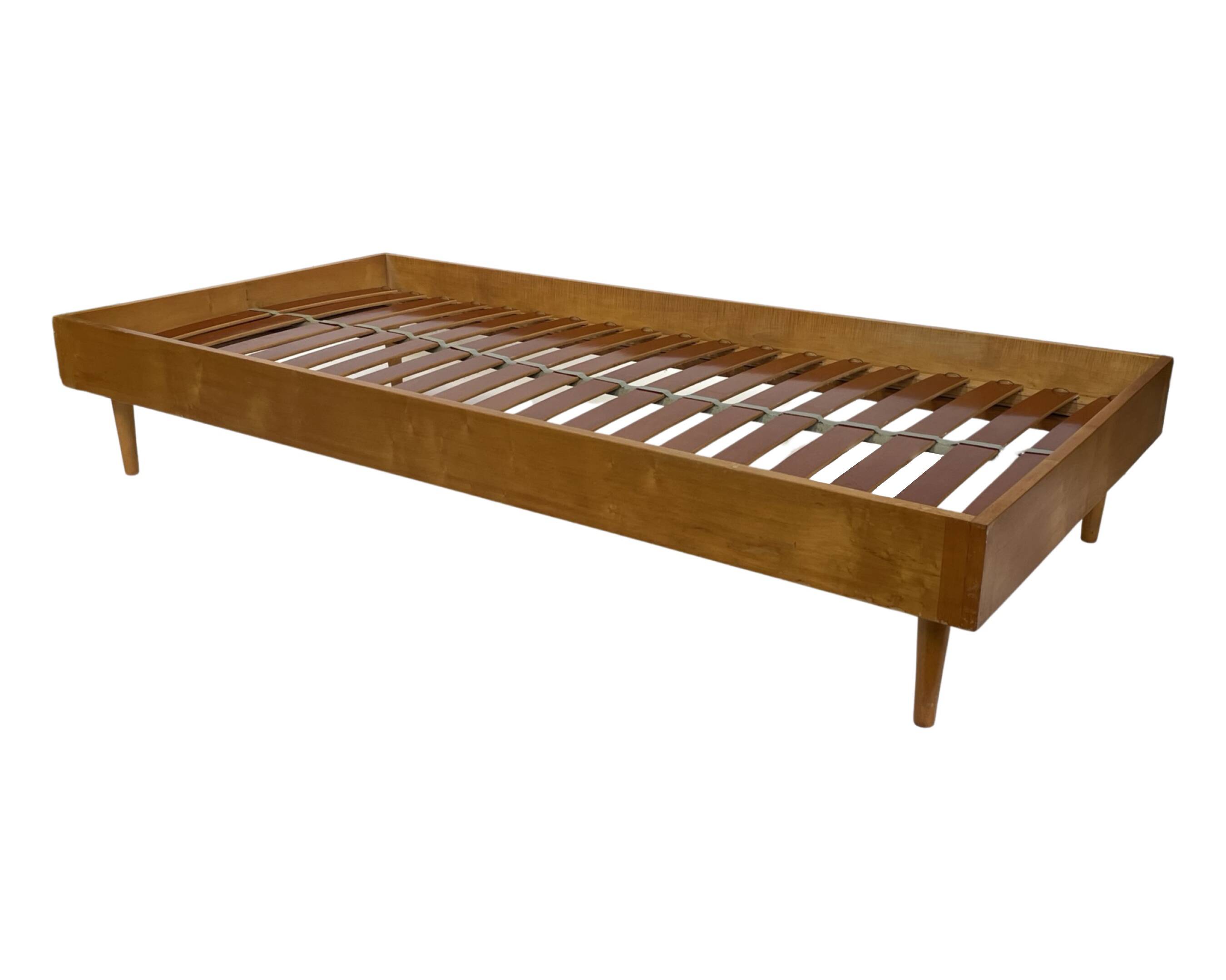 Vintage daybed of the 1960s Netherlands minimalist design in oak