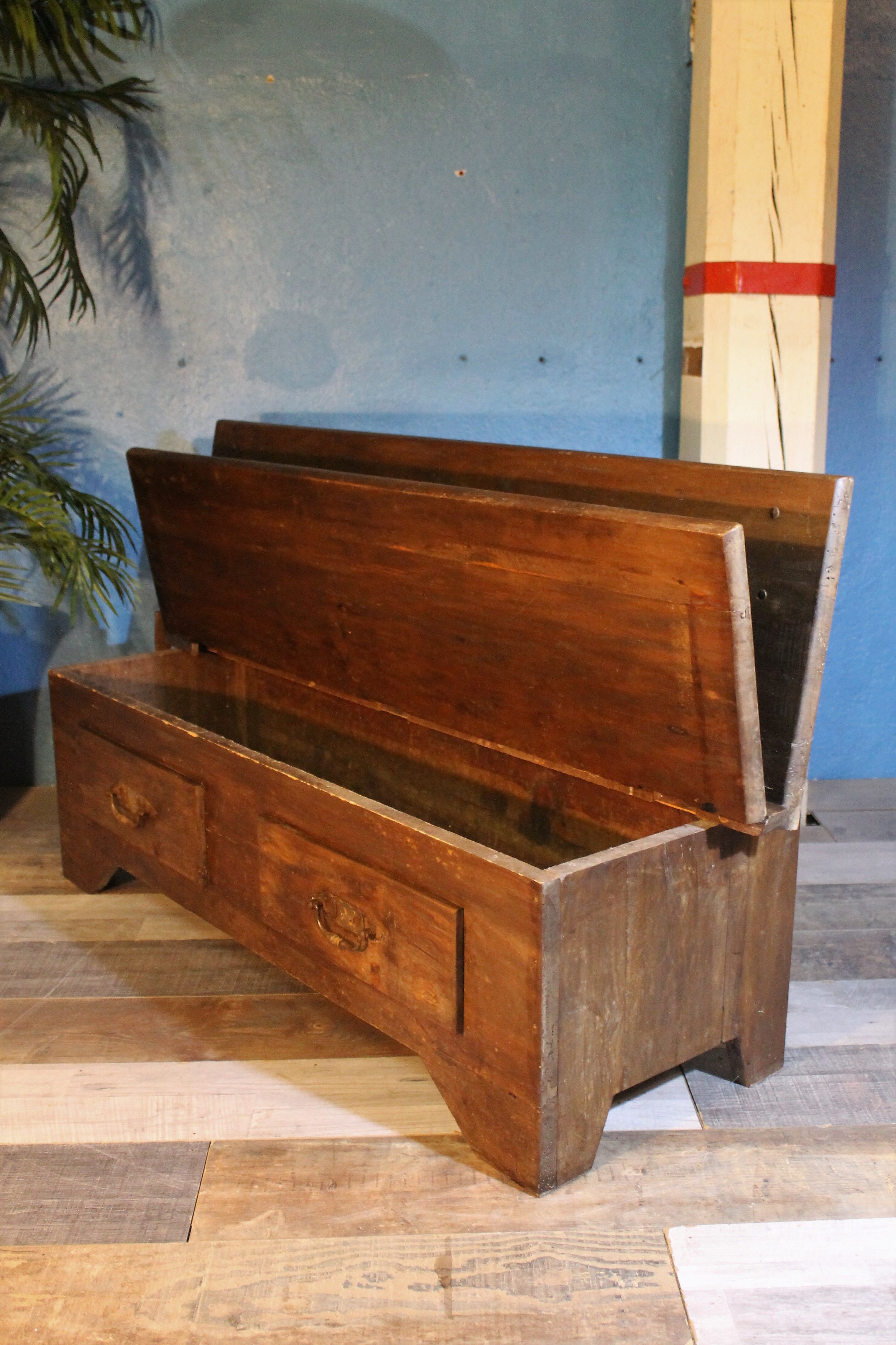 Basque bench early 20th century