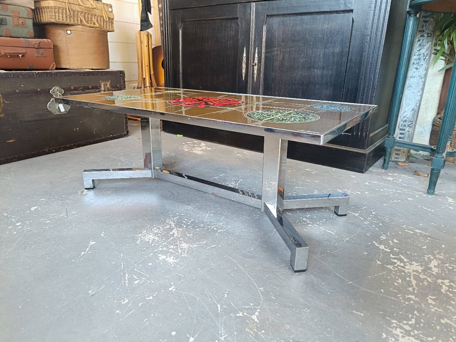 Ceramic coffee table