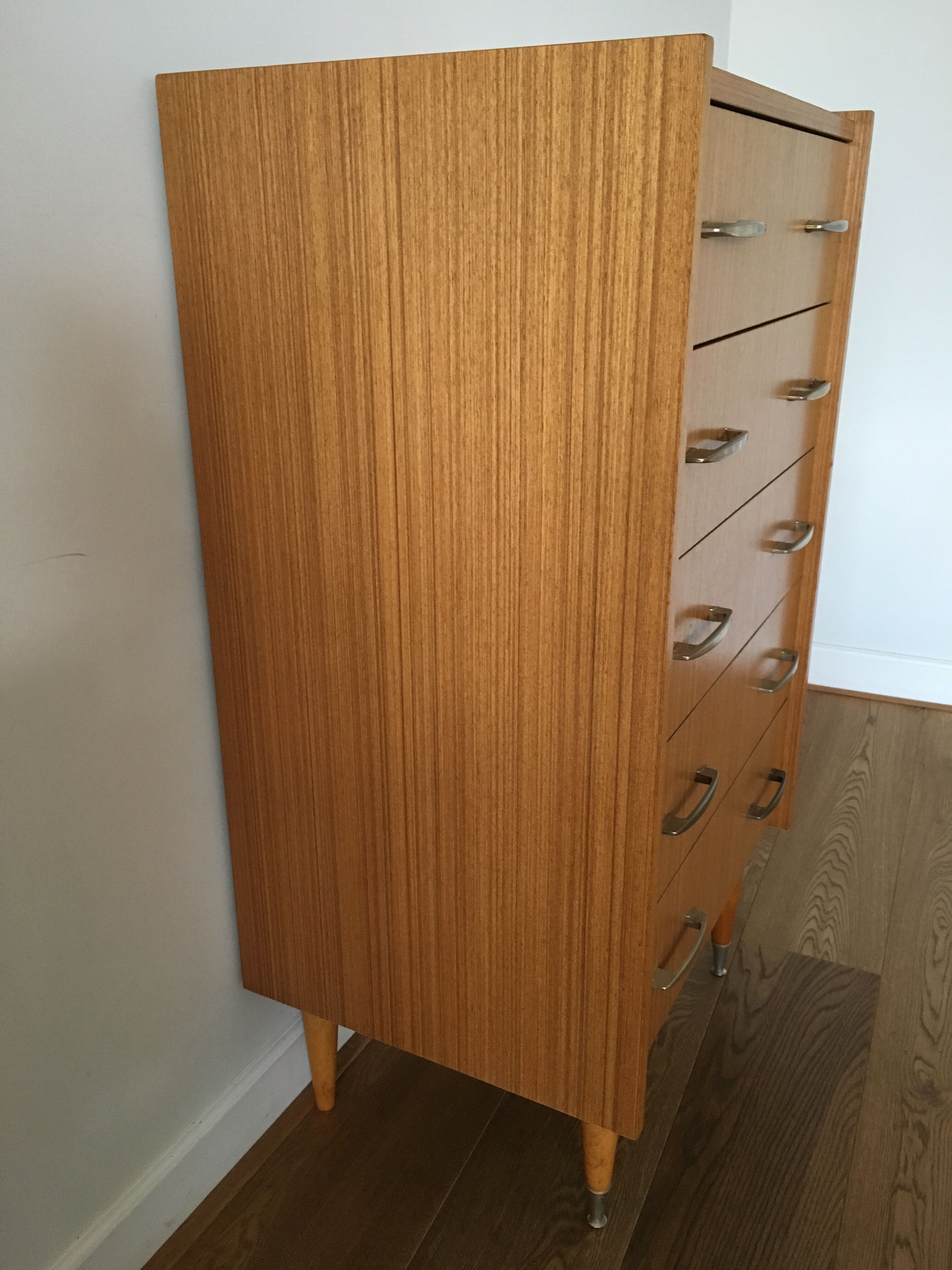 Vintage chest of drawers