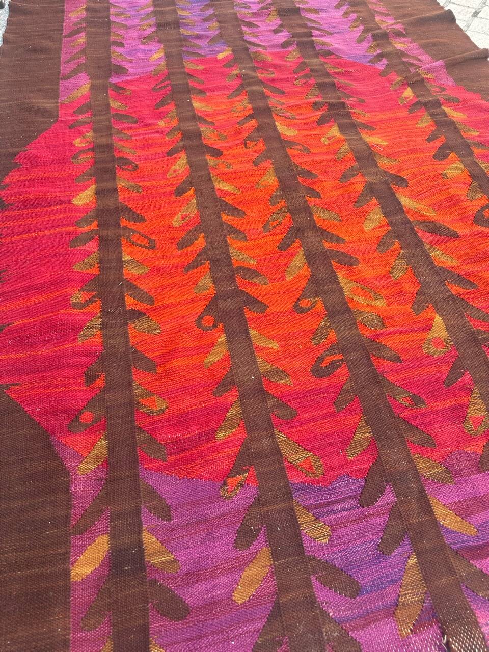 Vintage scandinavian rug from the 70s, hand-woven