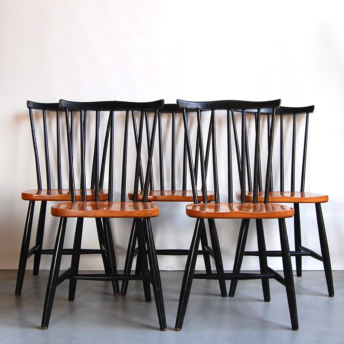 Suite of 5 Belgian vintage chairs with bars