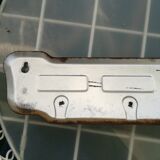 Enamelled plate hung towels