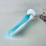 Vase ancien en opaline bleue et blanche