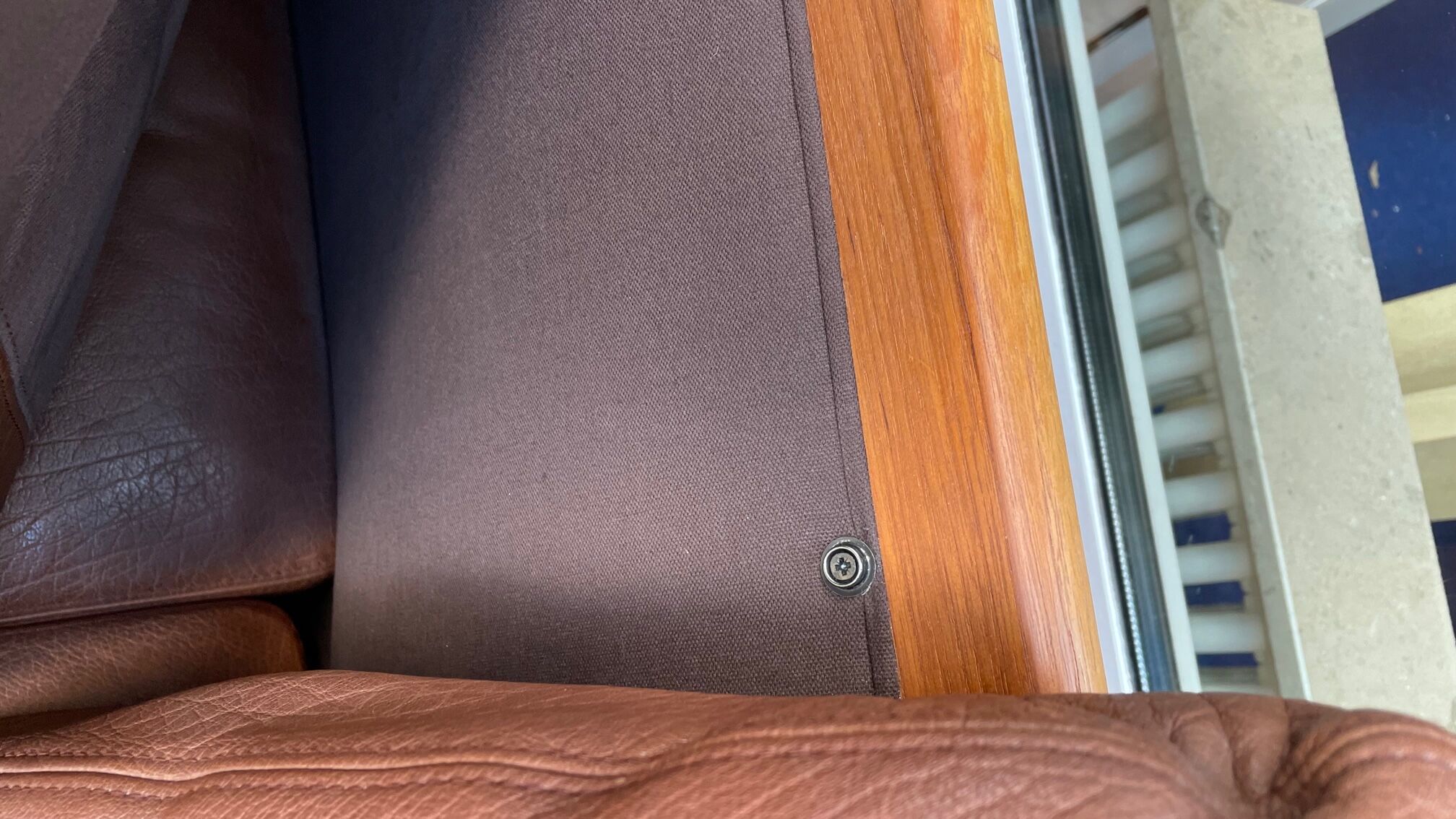 HS Denmark sofa in leather and teak from the 60s