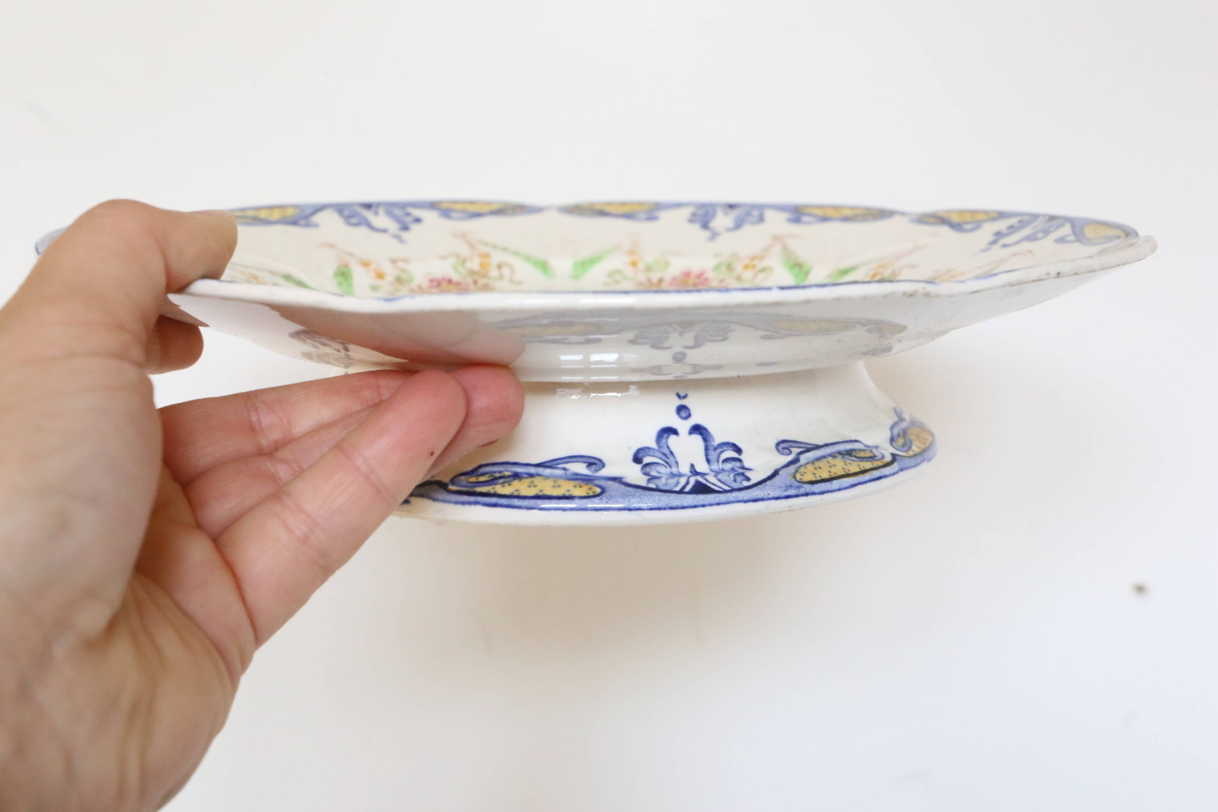 Servant dish on piedouche, Grand Dépôt Paris E. Bourgeois, 19th century