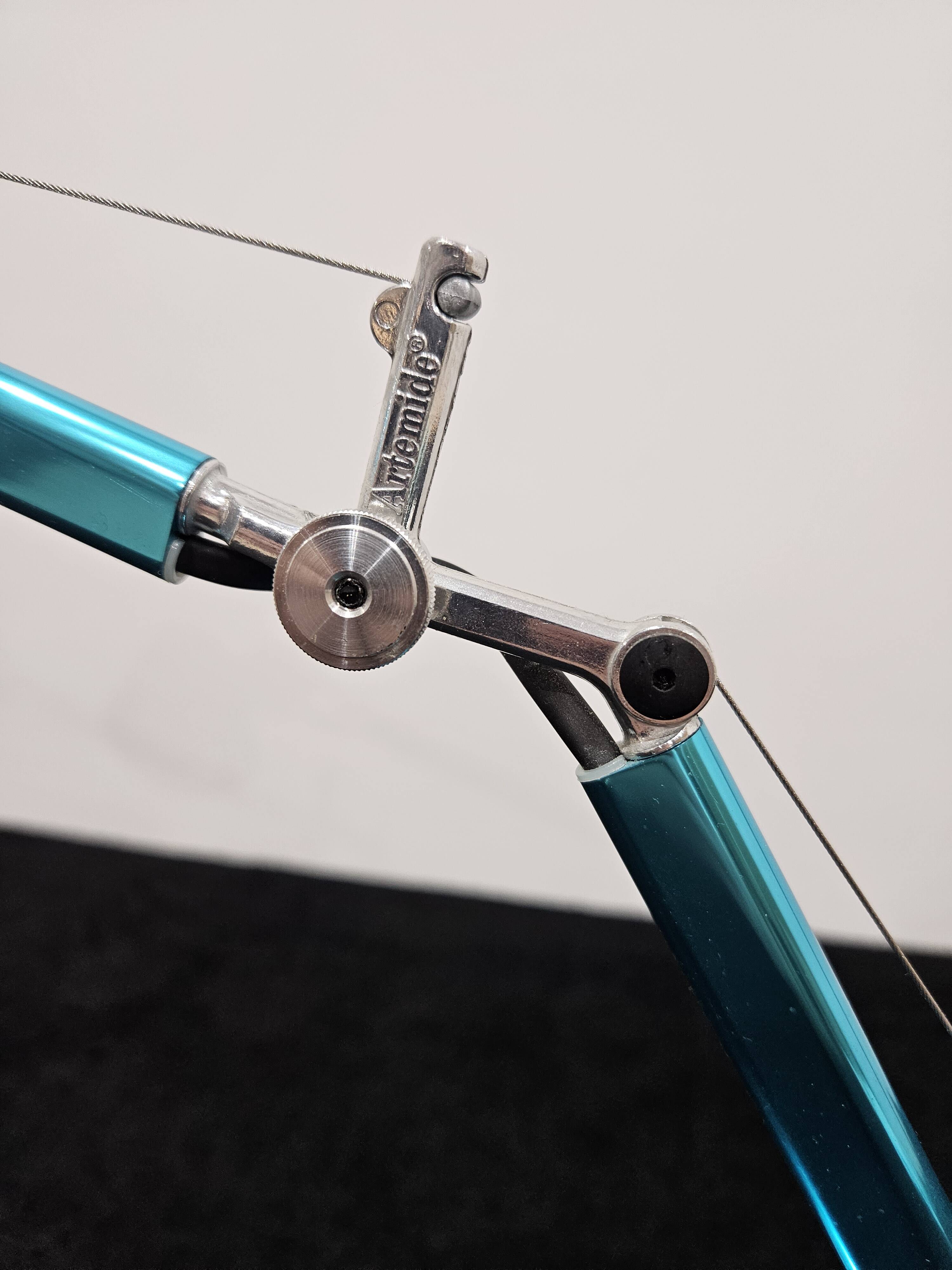 Artemide Tolomeo desk lamp, Design: Michele De Lucchi, Giancarlo Fassina.