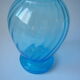 Vase bleu à collerette
