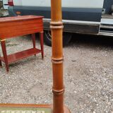 Escalier de bibliothèque ancien