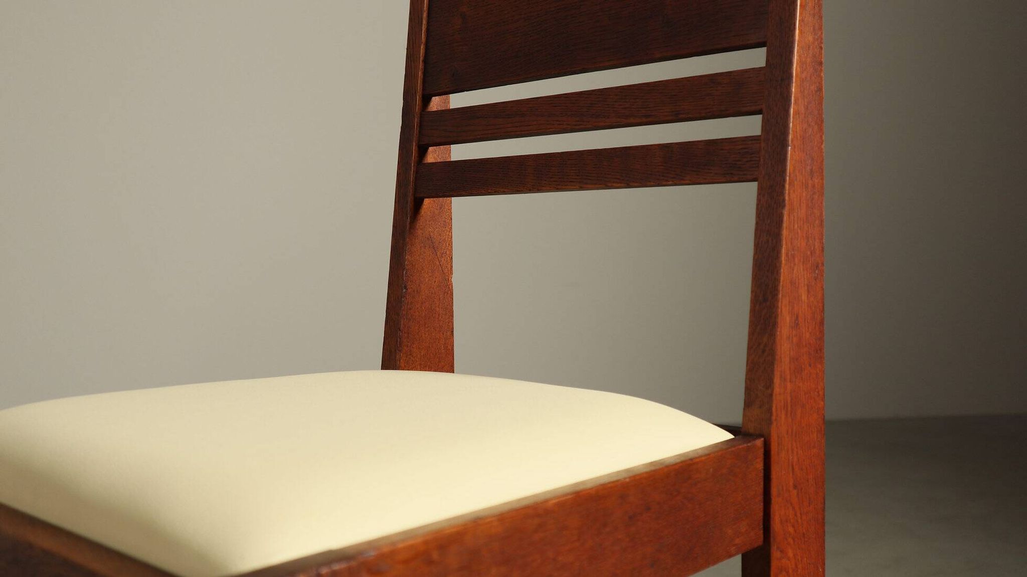 Set of 4 Dutch Hague School oak dining chairs, 1925-1935