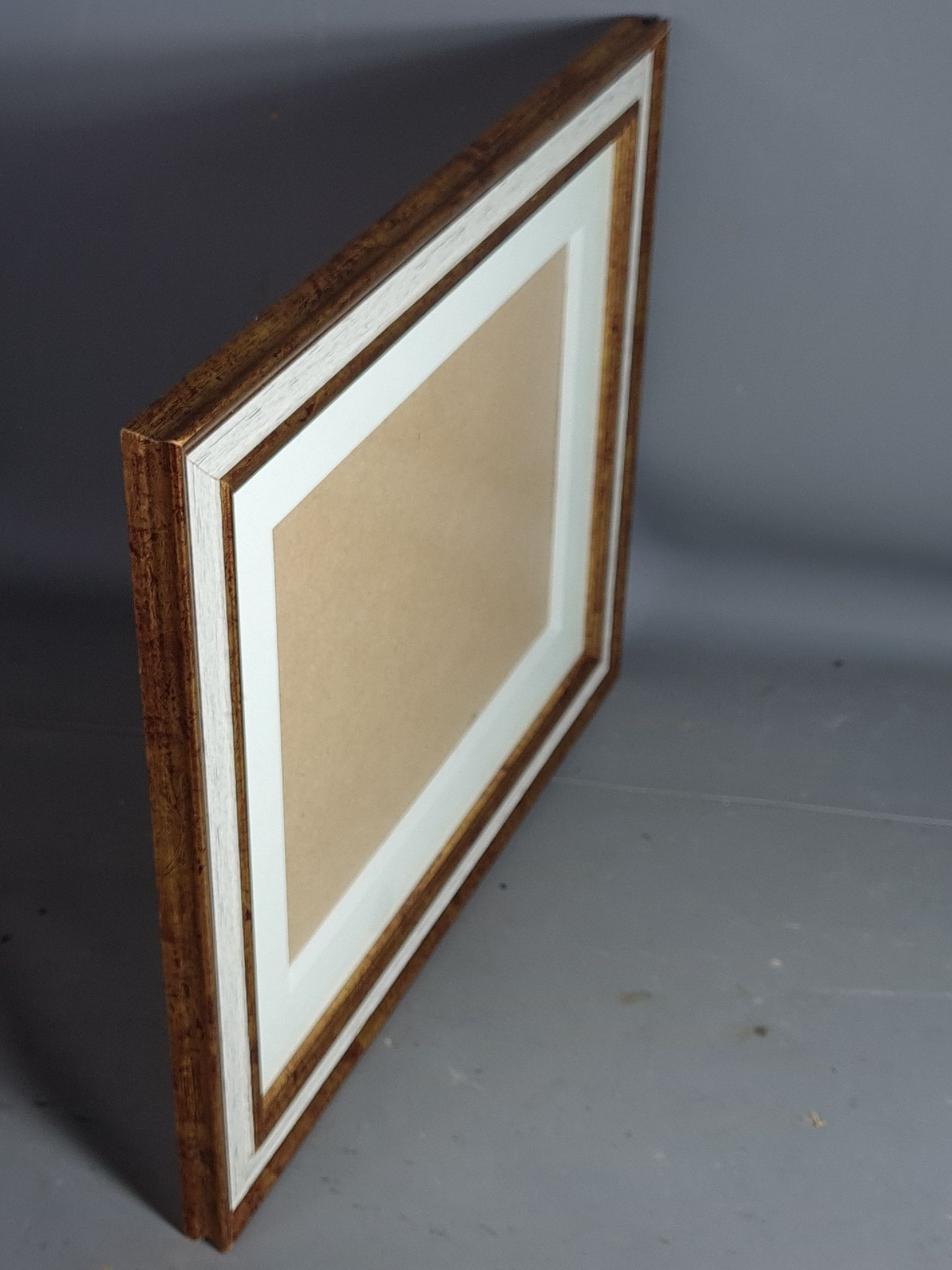 Frame gilded wood gold leaf 35,5x29,5 cm, foliage 30,5x24,5 cm + SB glass