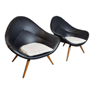 Pair of Brussels expo armchairs