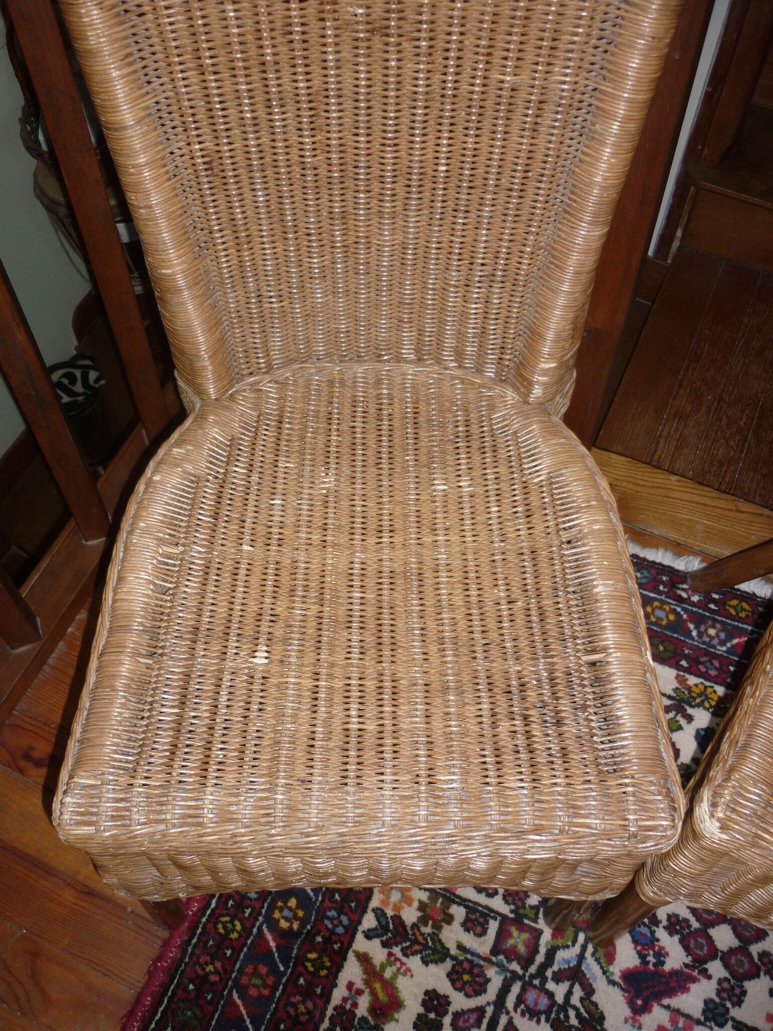 Pair of 2 rattan chairs