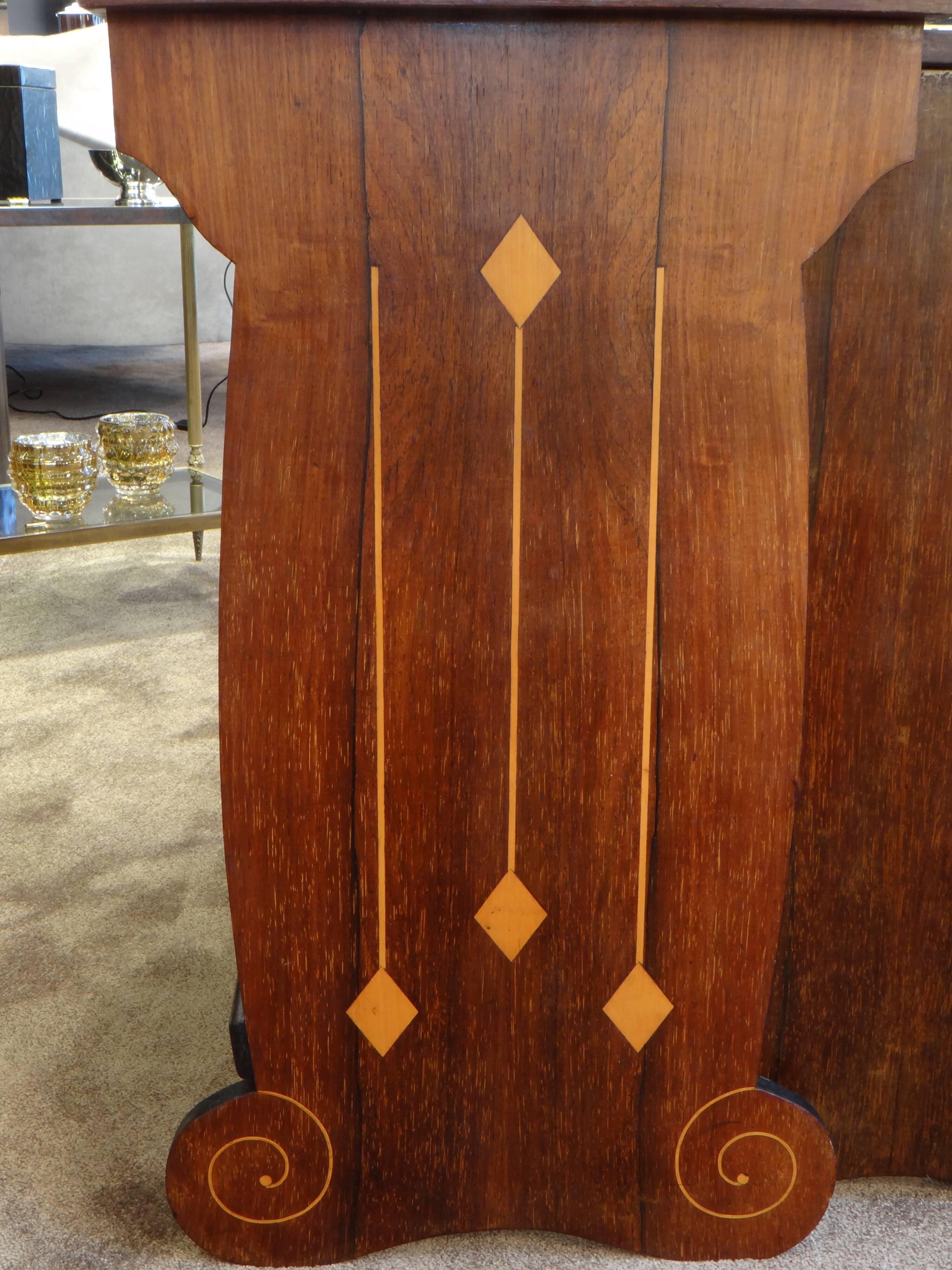 Set of three tables nesting years 1920/1930