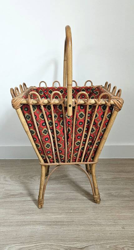 Vintage rattan chair with red fabric – 1960s/70s