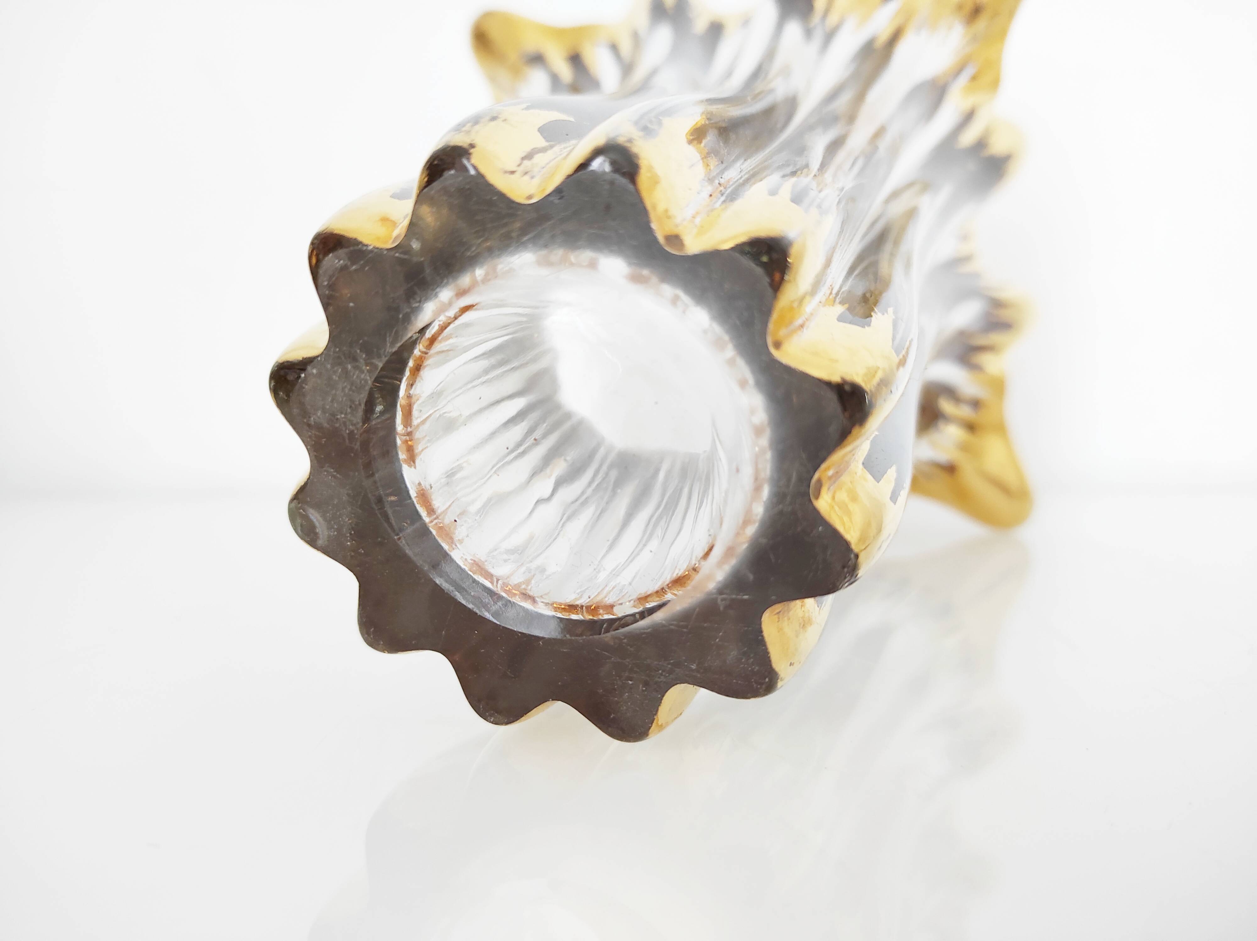 Splash-shaped crystal vase with gold rim