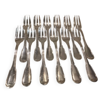 12 silver-plated metal cake forks by Argental silversmiths with a decorative pattern