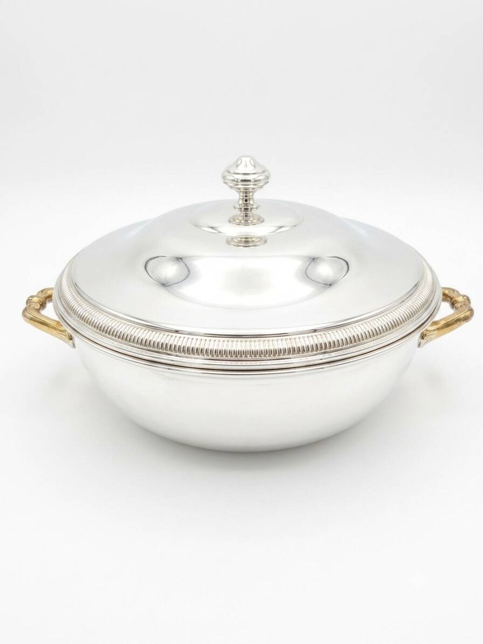 Soup tureen or vegetable dish in silver-plated metal – French silversmithing