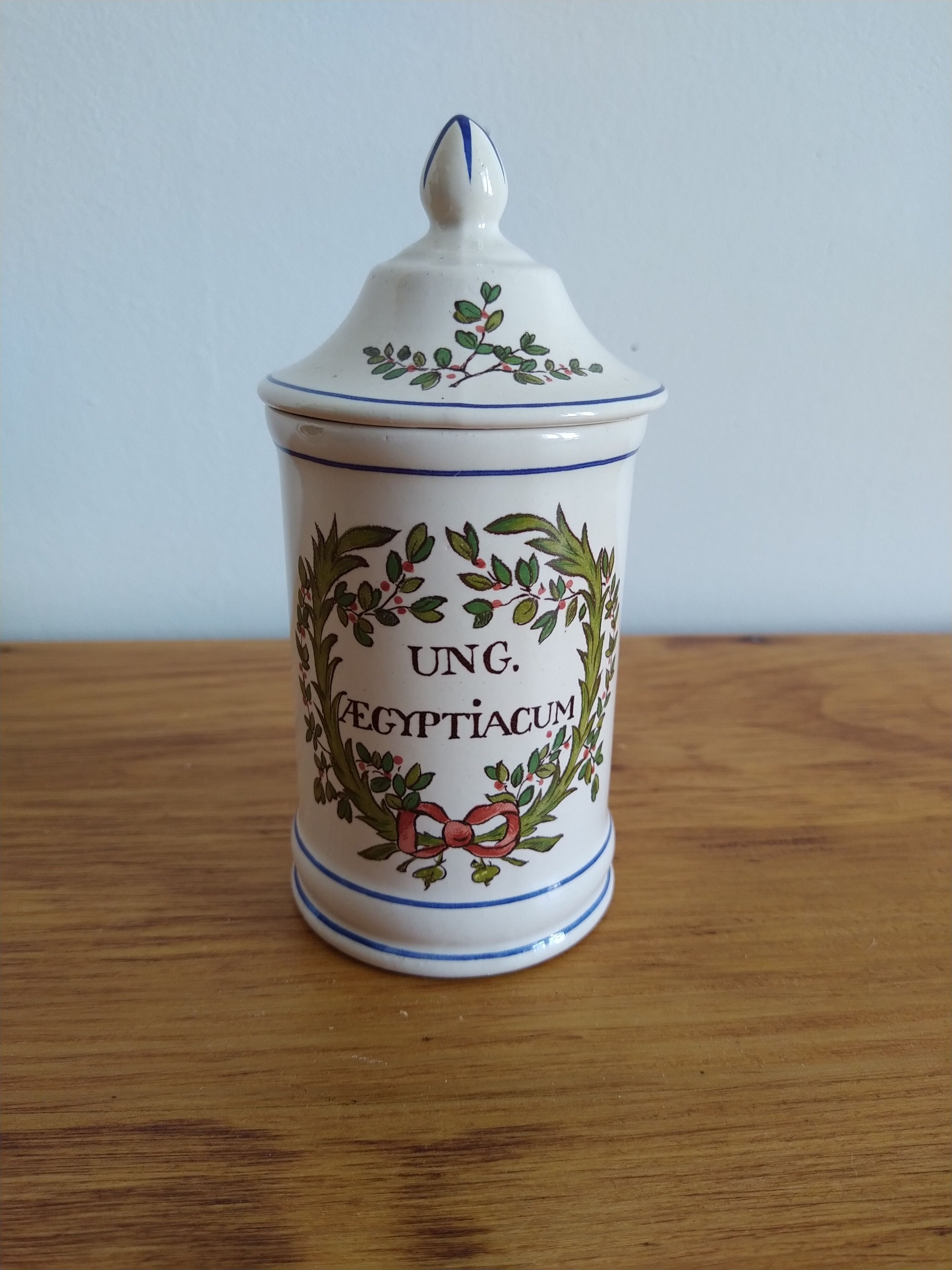 Pharmacy pot in vintage antique porcelain
