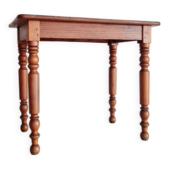 Solid wood desk table with turned legs