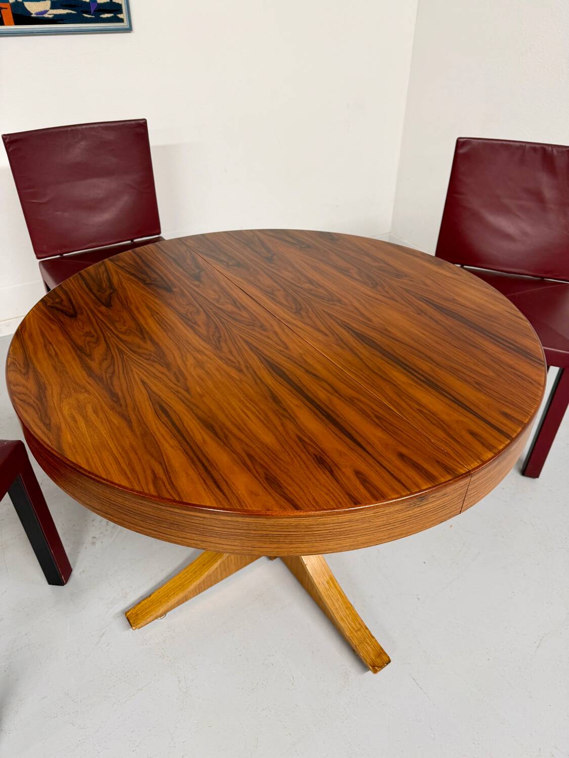 Extendable table with central leg, Italian design by Luigi Bartolini, vintage.