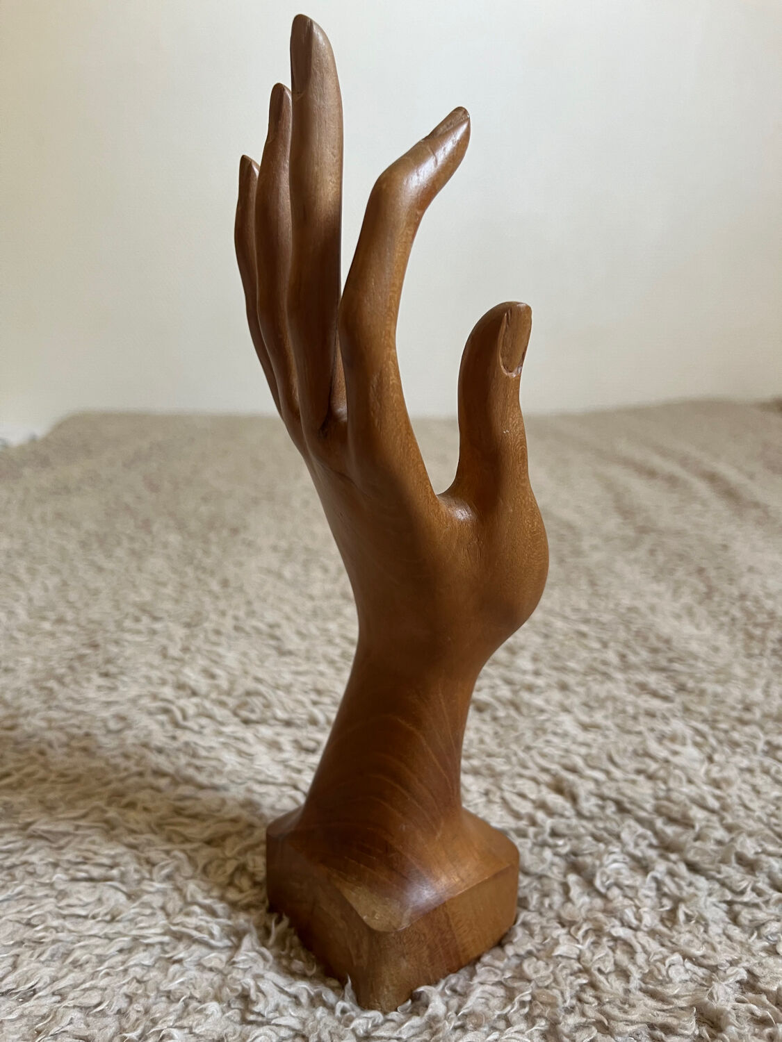 Hand Soliflore ring holder wooden jewelry holder