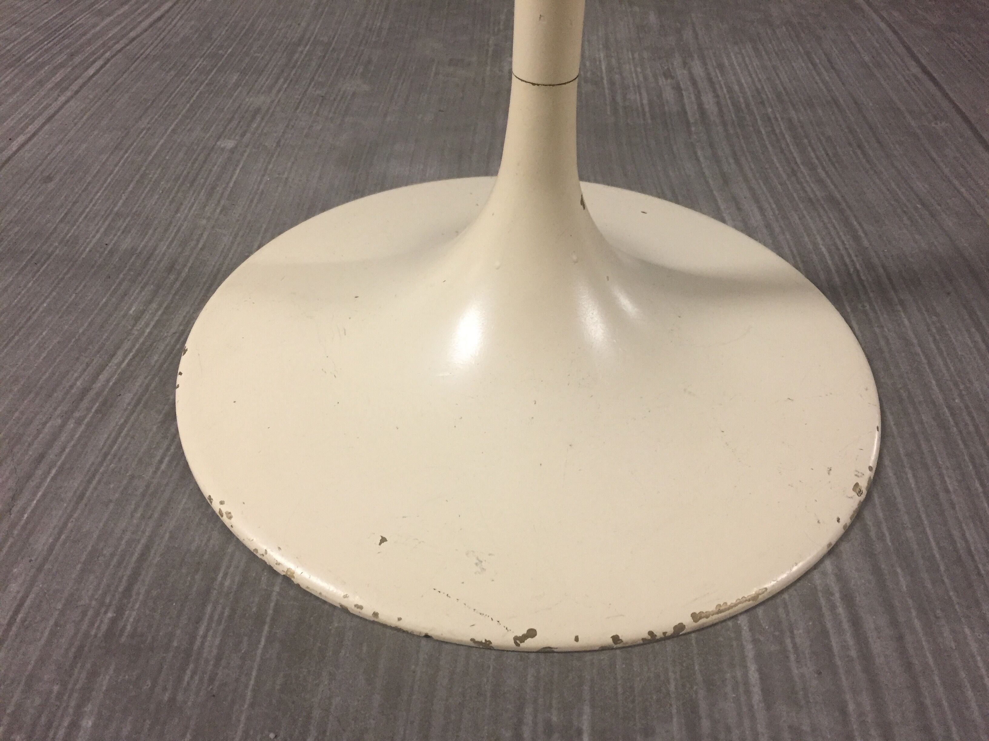 Tulip round table by Graeter ed. Vitra, 60s