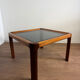 Table basse en bois carrée et verre