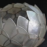 Flower-shaped mother-of-pearl lampshade