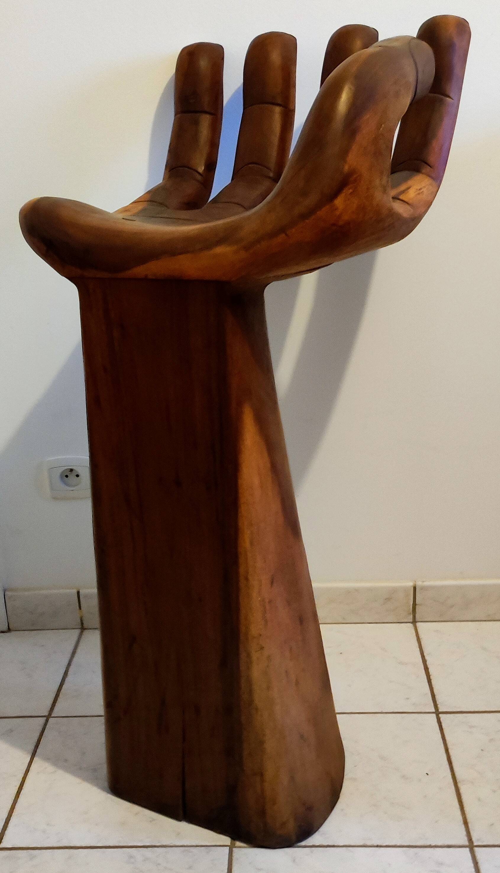 Chaise main (haute) bois exotique massif, vers 1970