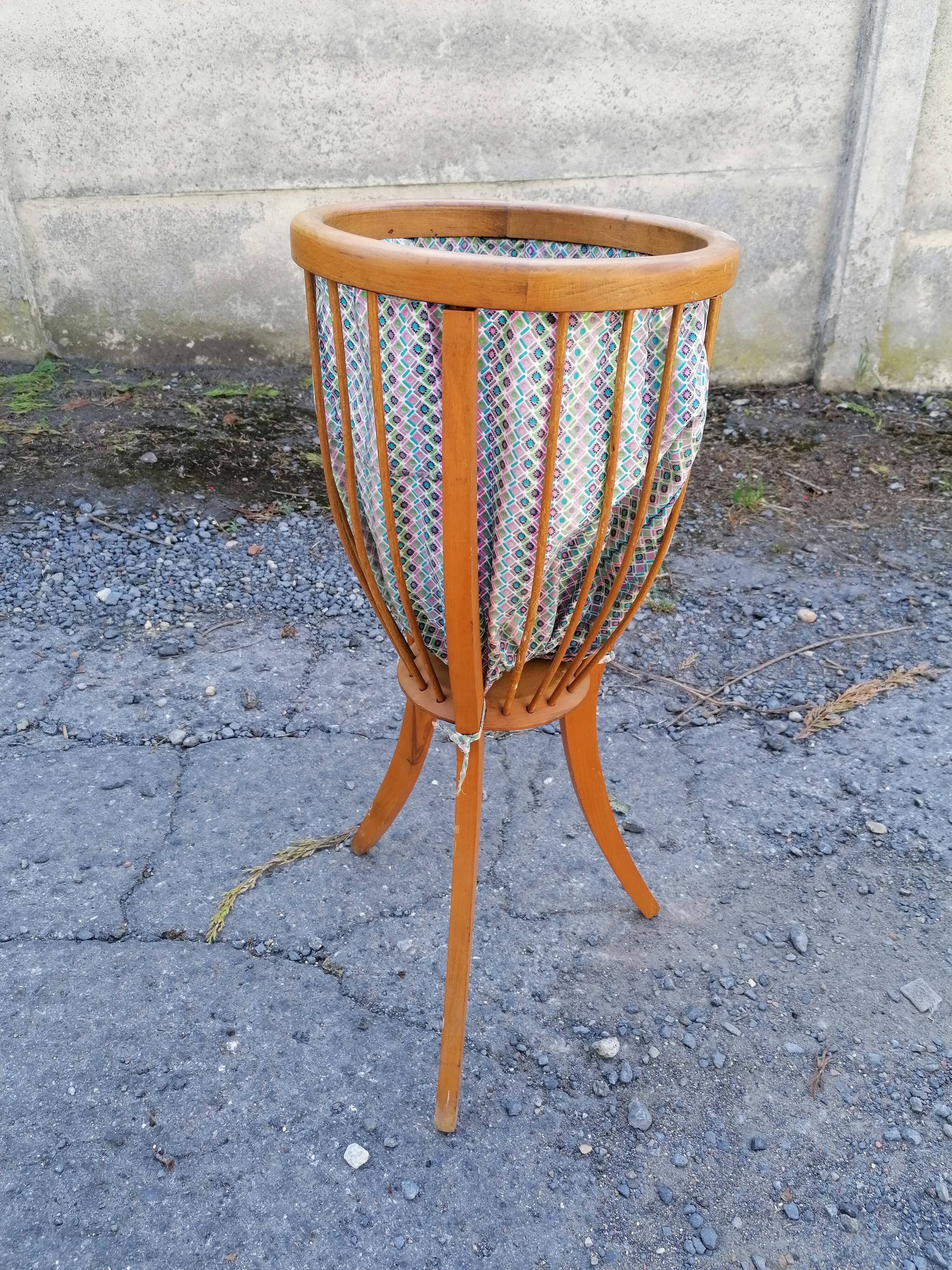 Travailleuse de couturière bois courbé tissu tripode vintage