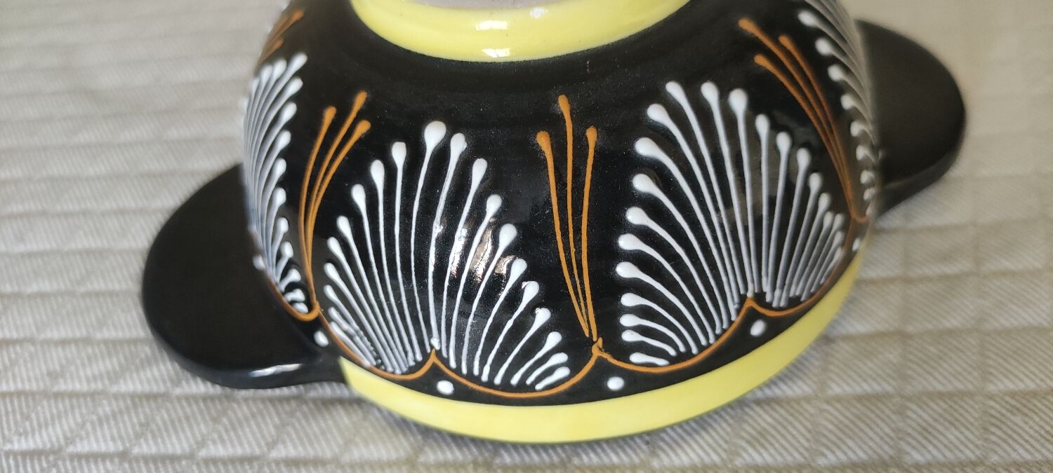 Breton bowl with ears signed HB Quimper