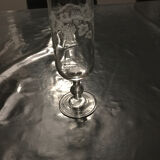 Glass vine pattern