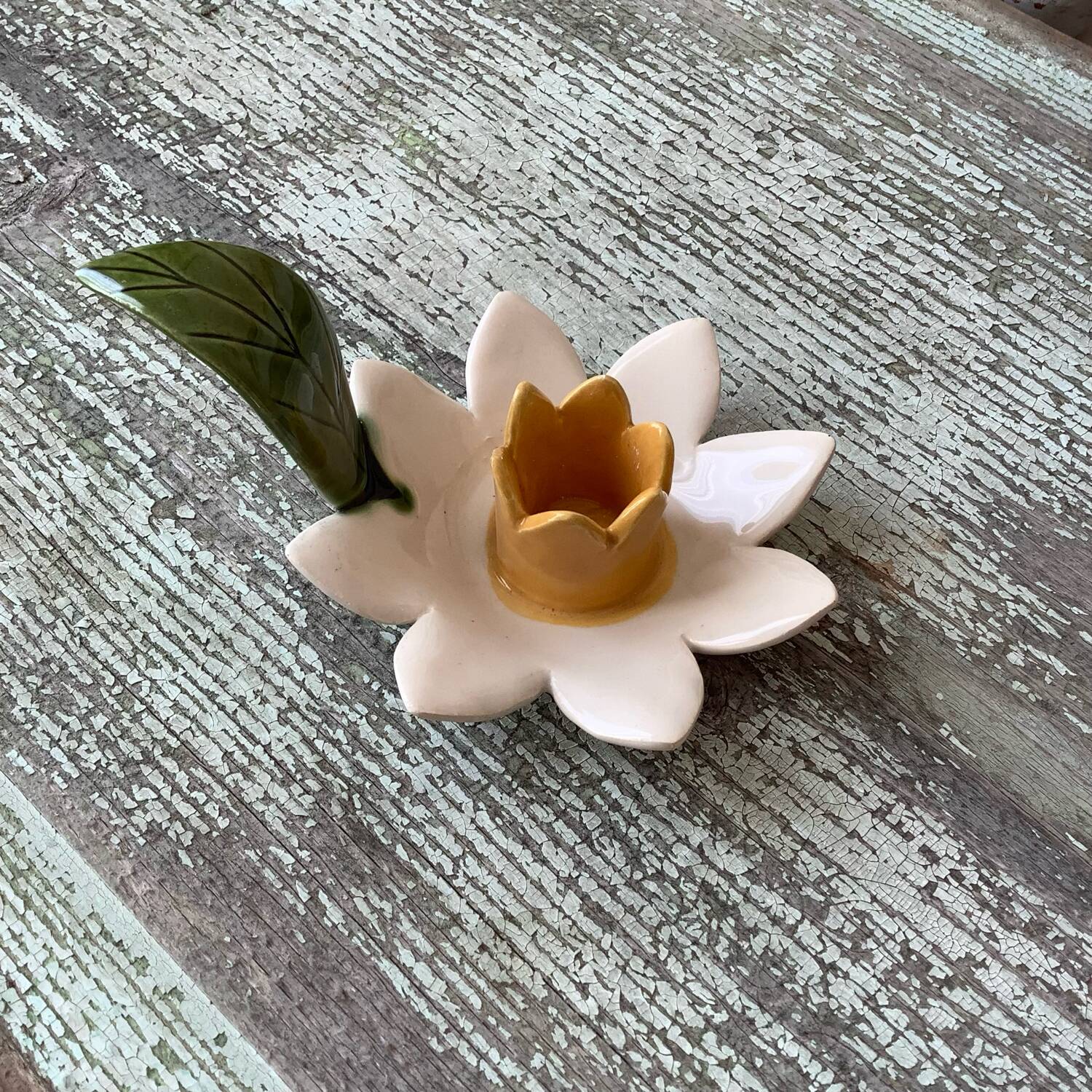 Daffodil candle holder