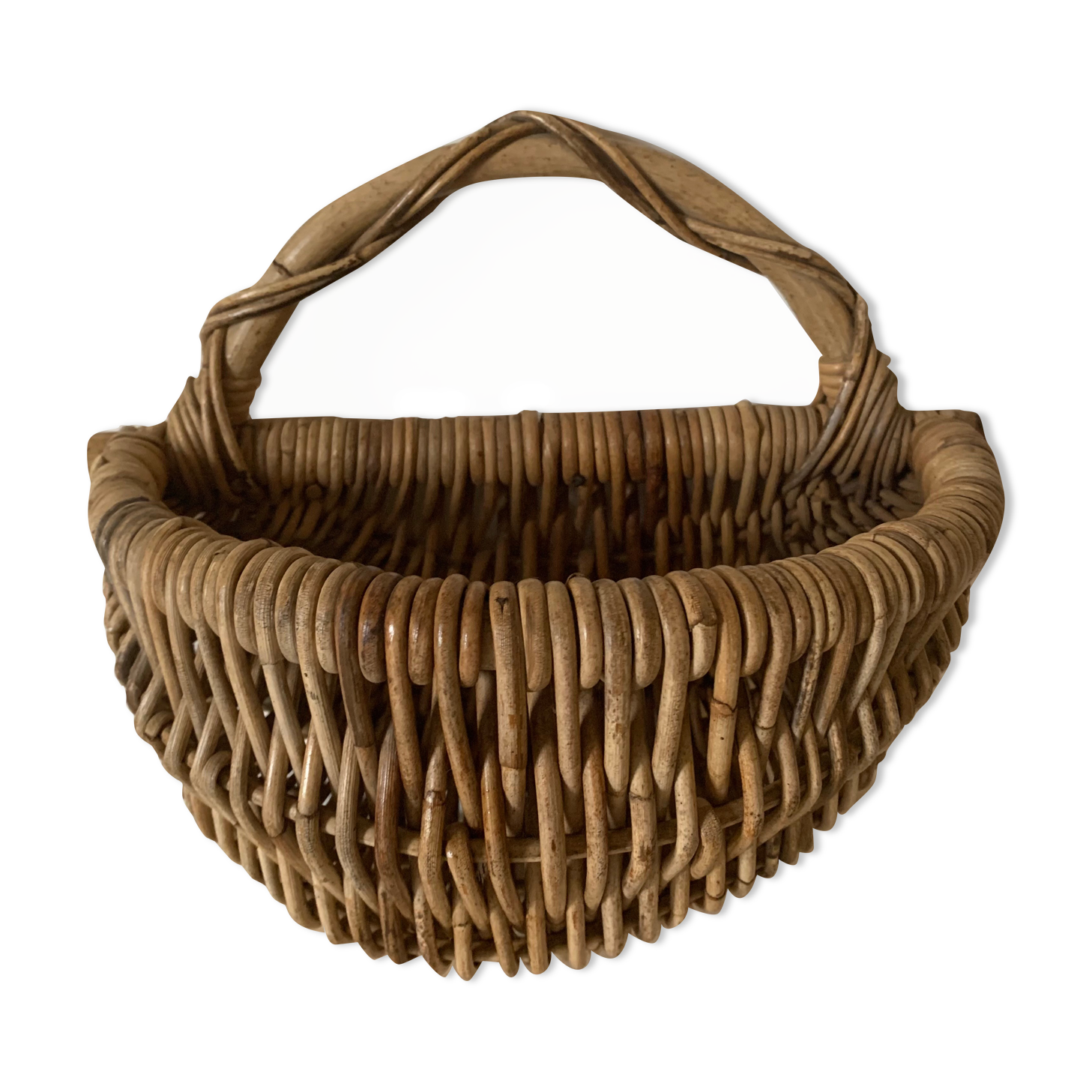 Wall basket