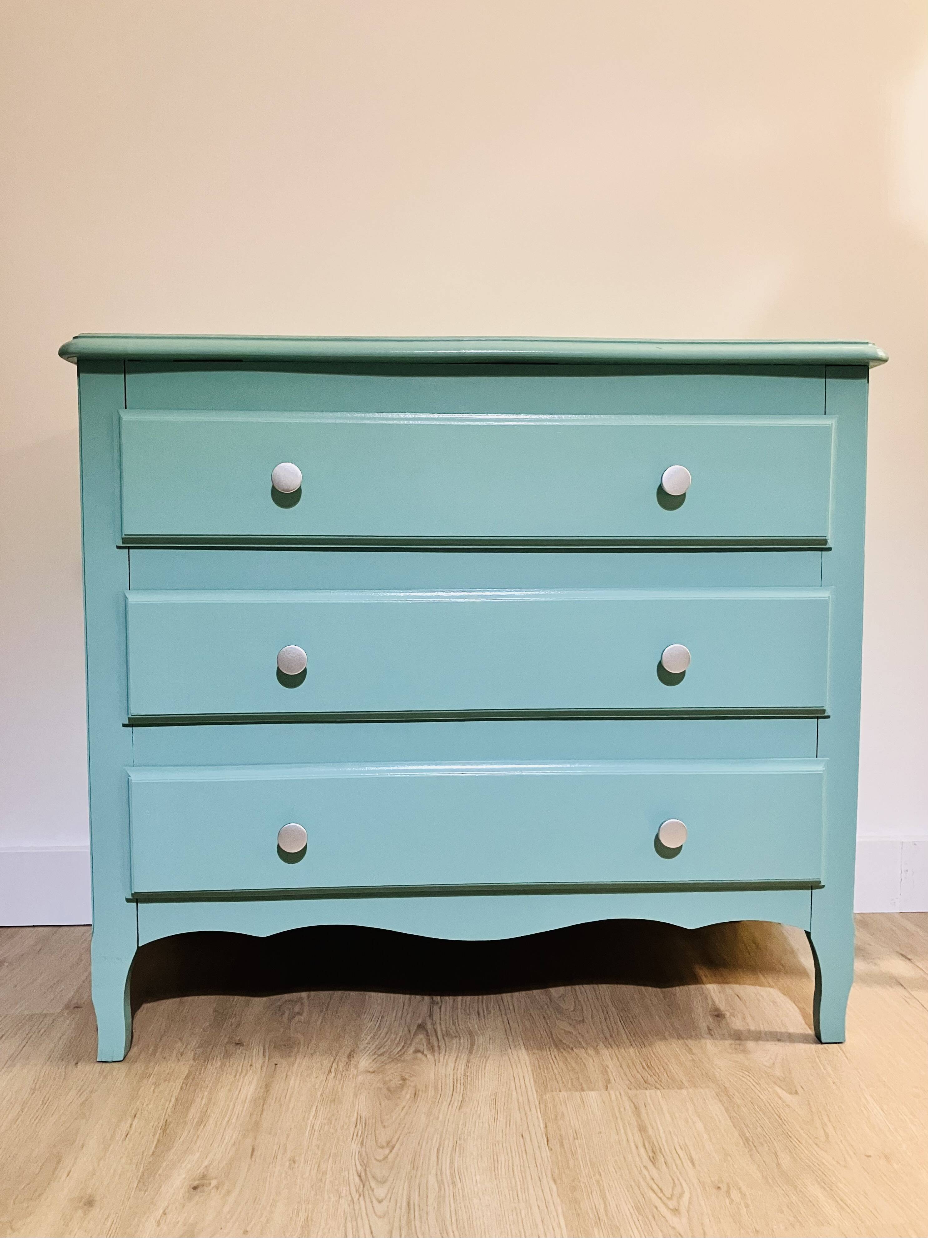 Green wood Provence chest of drawers