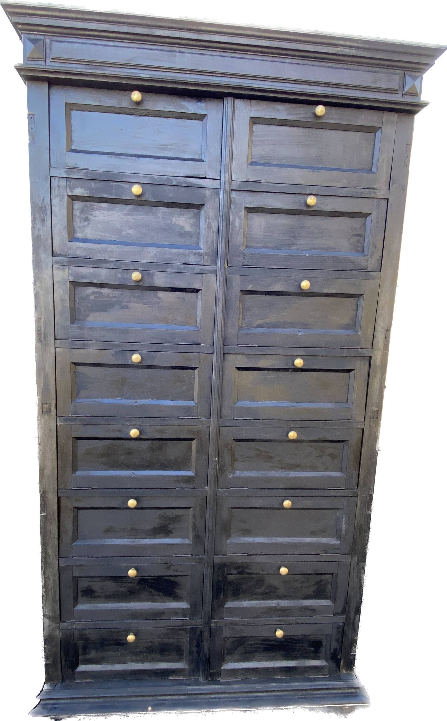 Notary valve cabinet