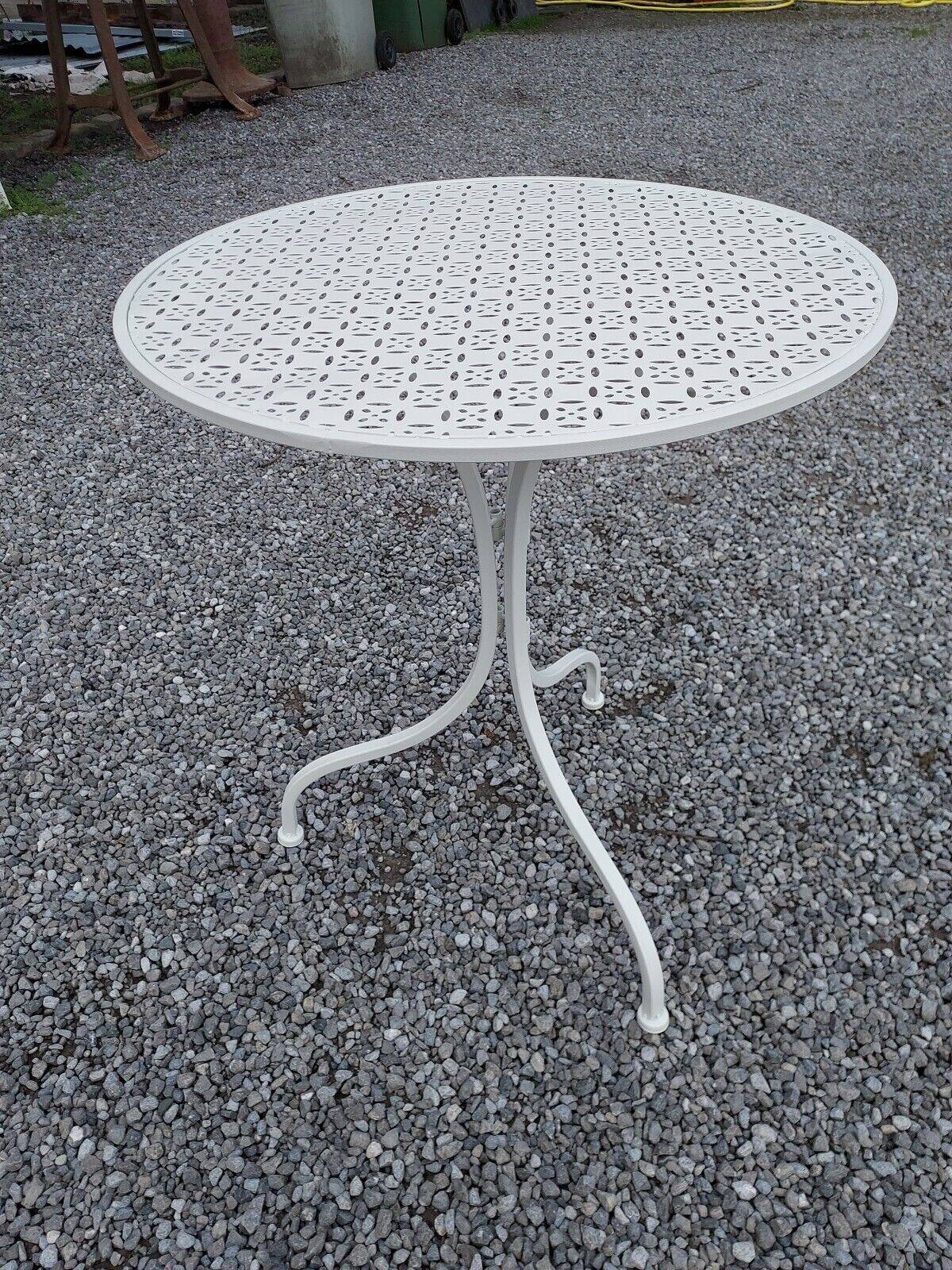 folding garden furniture in white patinated iron