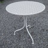 folding garden furniture in white patinated iron