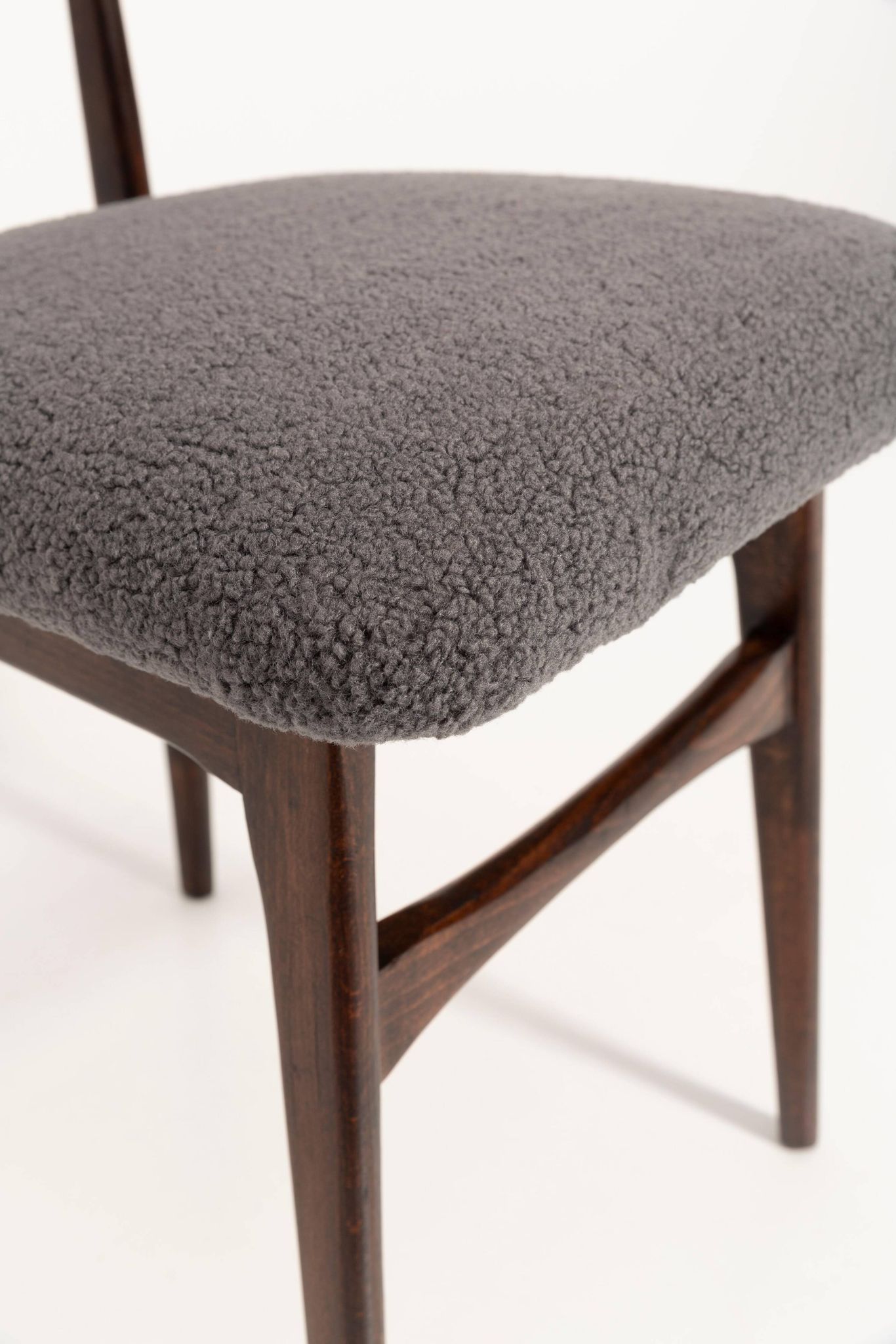 Chaise bouclée gris foncé du 20ème siècle, 1960