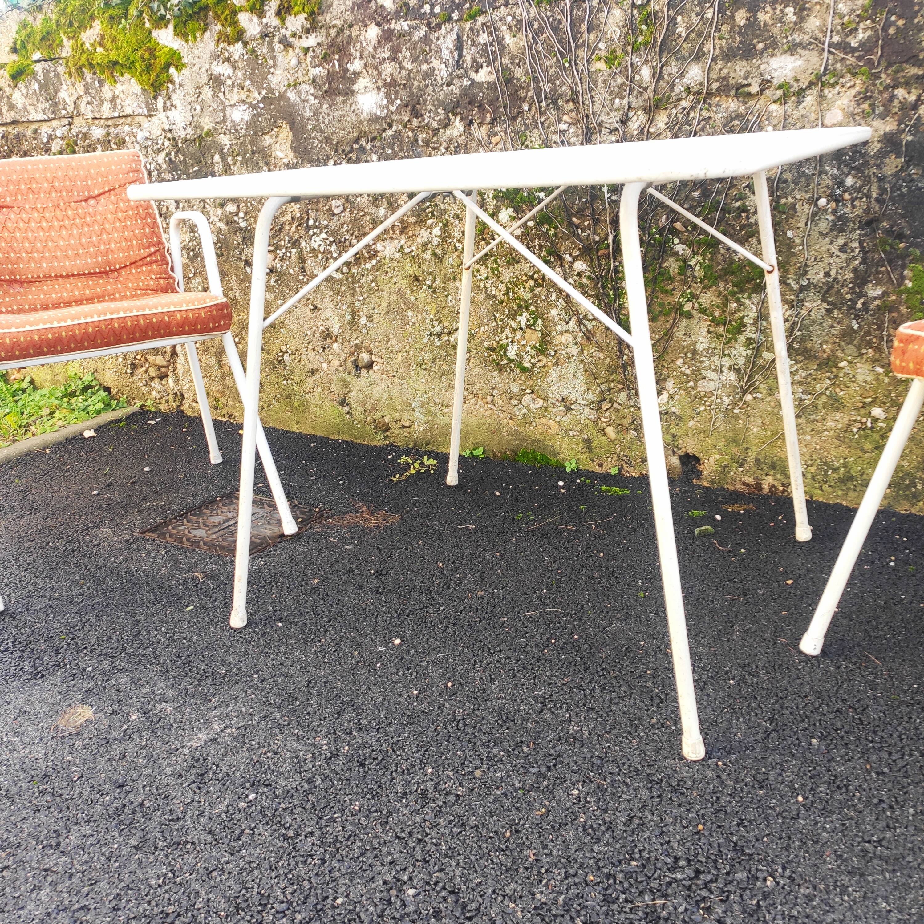Armchairs with original cushions and Emu garden table model Rio 1966.