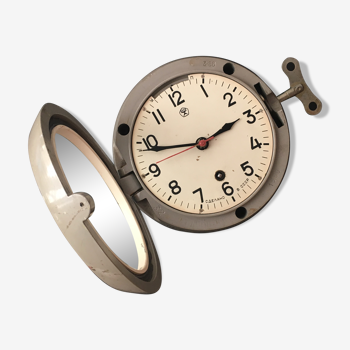 Ancienne horloge de sous-marin Russe cccp