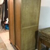Sliding-door cabinet