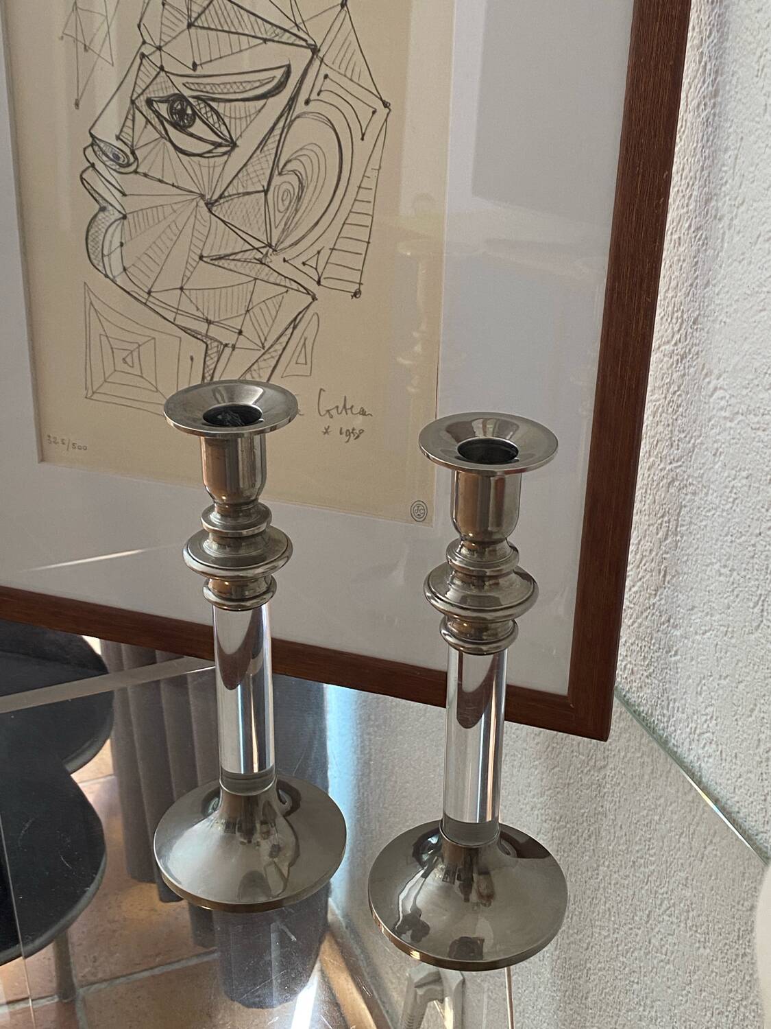 Paire de bougeoirs design en lucite et métal, années 60